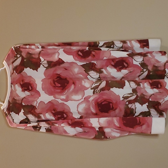 Lula Roe - Picture 4 of 5